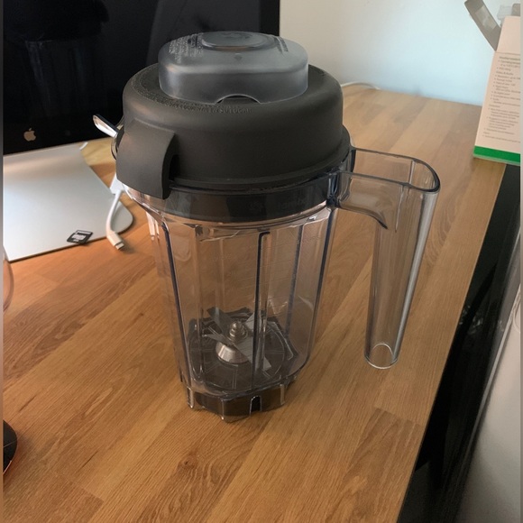 Vitamix dry grains container - Picture 1 of 2